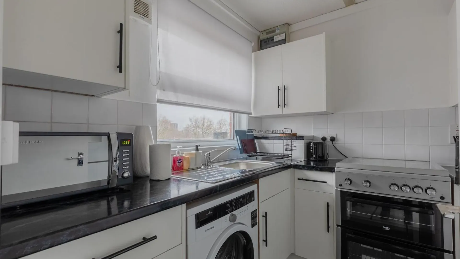 Stylish 1Bd Flat With Shard Views Near Bermondsey Daire Londra