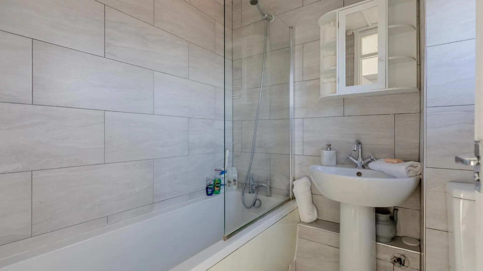 Ferienwohnung Stylish 1Bd Flat With Shard Views Near Bermondsey London